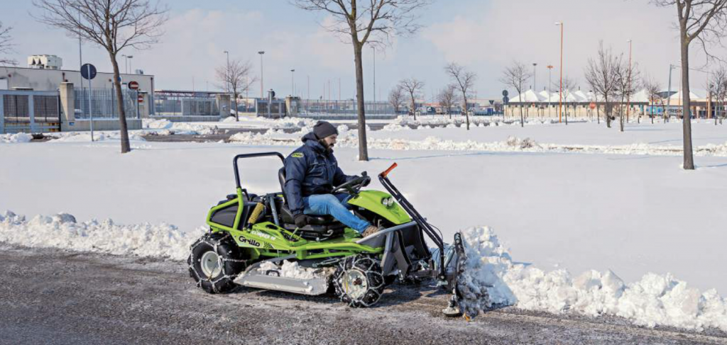 Climber 10 con pala quitanieves